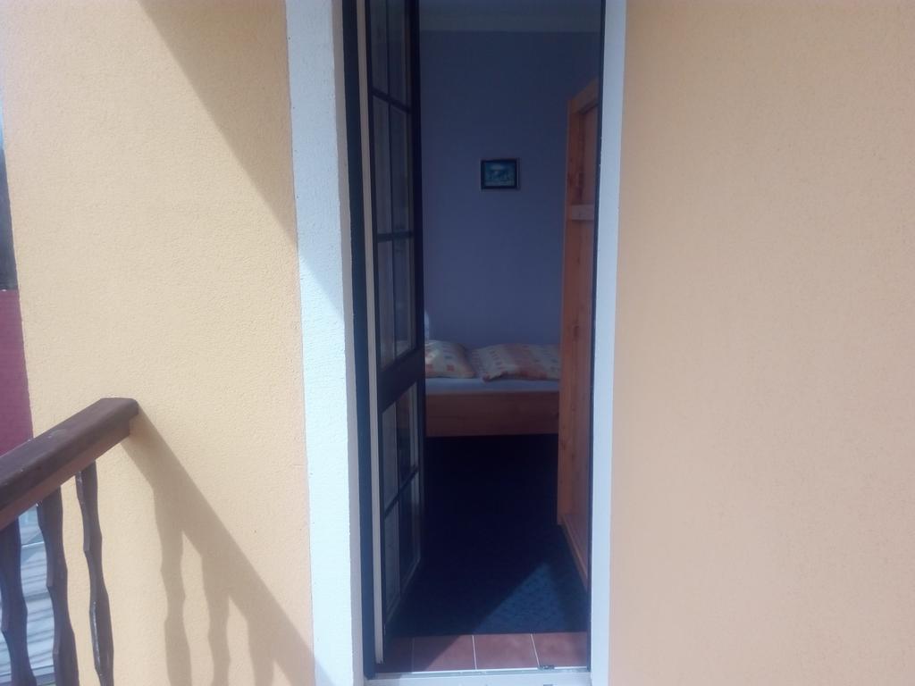 Pension Pastis Janov Εξωτερικό φωτογραφία