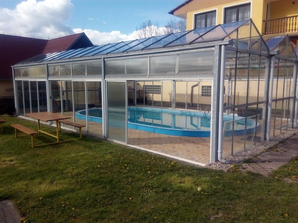 Pension Pastis Janov Εξωτερικό φωτογραφία